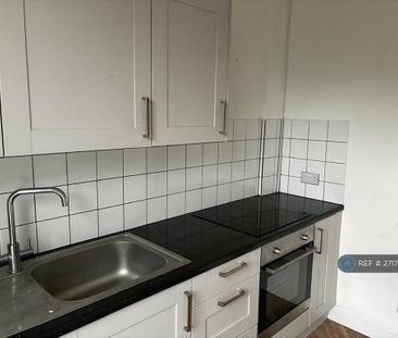 4 bedroom maisonette to rent - Photo 4