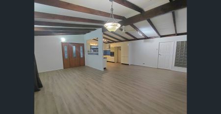 ROOM FOR RENT - Photo 5