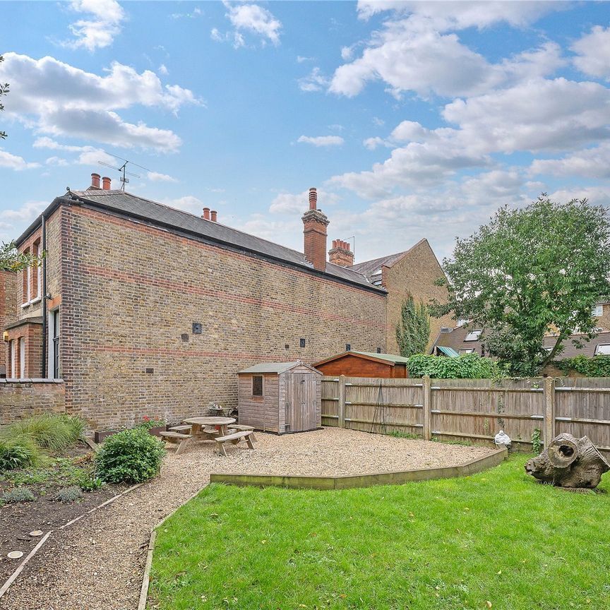 Abbeville Road, London, SW4 flat to rent - Photo 1