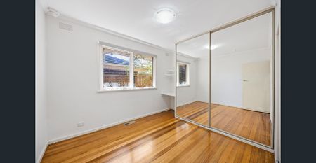 Perfectly Positioned! - Photo 4