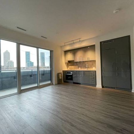 WEST CONDOS: Brand New 2 Bedroom+Den Condo For Rent Downtown Toronto - Photo 3