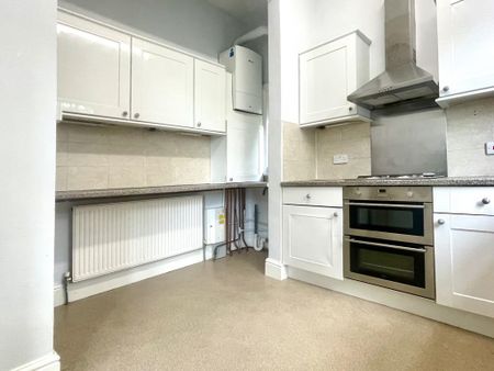 3 bedroom semi-detached house to rent - Photo 4