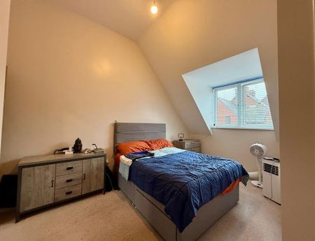 4 Bedroom Terraced To Let - Photo 4