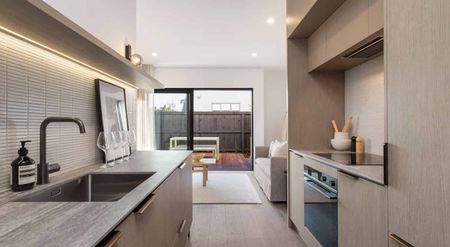 Executive-Style Living in Prime Merivale Location: *** MULTI-PROPERTIES at this address available*** - Photo 4