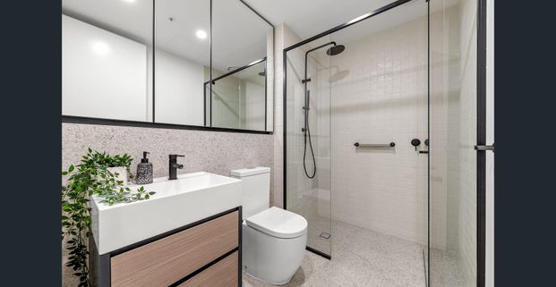 AUSTRALIAN LUXURY THAT FEELS LIKE HOME – IN THE HEART OF RICHMOND! - Photo 1