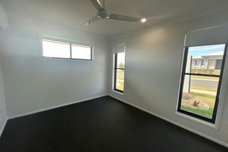 BEAUTIFUL BRAND NEW FAMILY HOME AVAILABLE FOR RENT NOW! - Photo 5