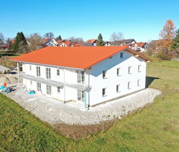 Schicke, barrierefreie 2-ZKB-Neubauwohnung in ruhiger Ortsrandlage mit Aufzug und Südbalkon - Photo 6