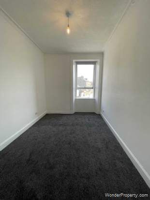 2 bedroom property to rent in Renfrew - Photo 5