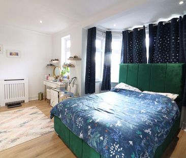 3 bedroom end of terrace house to rent - Photo 4