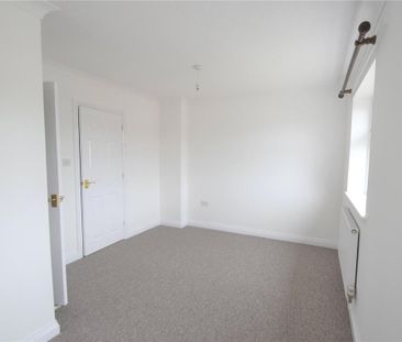 2 bedroom semi-detached house to rent - Photo 6
