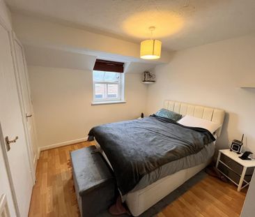 2 bedroom end of terrace house to rent - Photo 5