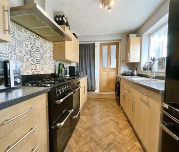 3 bedroom terraced house to rent - Photo 4