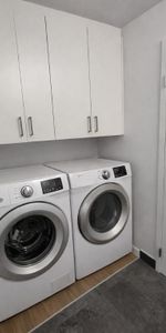 BEAU GRAND 4 ½ EN COIN , ENTIÈREMENT RÉNOVÉ - 1 485$ TOUT INCLUS ! DISPONIBLE À PARTIR DE JUIN OU JUILLET - Photo 4