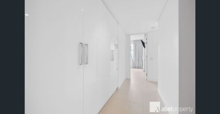 Fantastic Views Right On Fremantle Harbour! - Photo 4