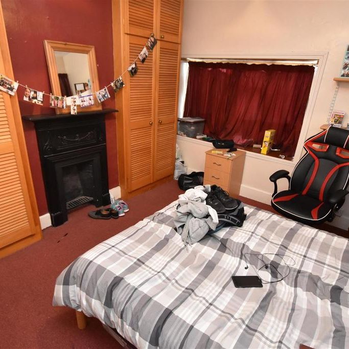 6 bedroom house to rent - Photo 1