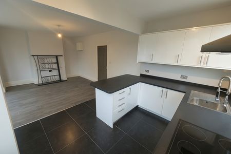 2 Bed Flat, Blenheim Park Road, CR2 - Photo 5