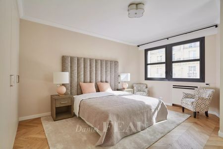 Tout savoir sur cet appartement dans le quartier Gros Caillou, à Paris 7ème - Photo 4