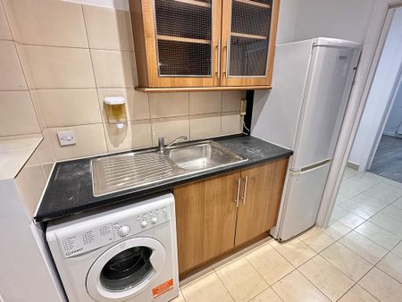 2 bedroom flat to rent - Photo 5