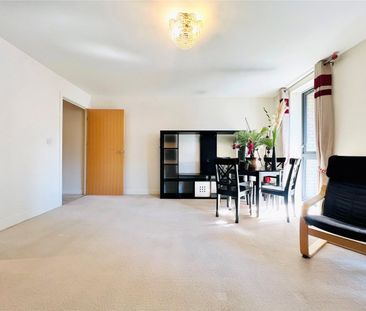 34 Charcot Road, Colindale, London, NW9 - Photo 4