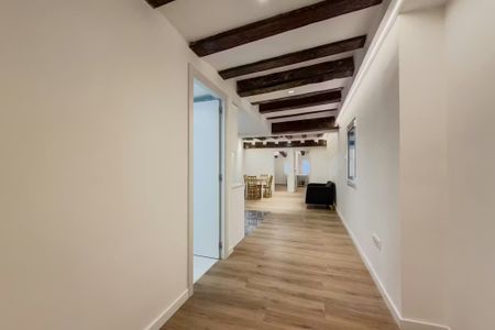 Carrer de la Portaferrissa, Barcelona, Catalonia 08002 - Photo 3