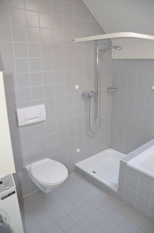 "grosse 3.5-Zimmer-Dachwohnung mit Galerie an ruhiger Lage" - Foto 3