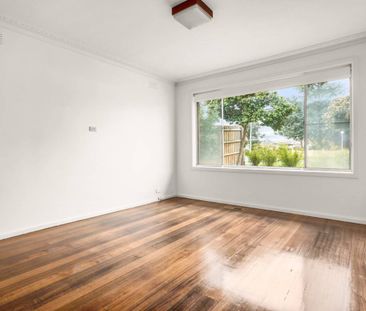 THREE BEDROOM HOME | EXPANSIVE BLOCK | CONVENIENT LOCATION - Photo 4