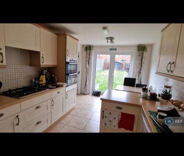 1 bedroom in a house share to rent - Photo 4