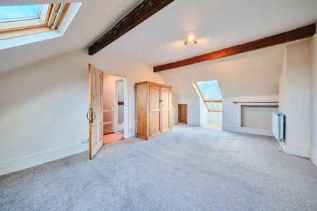 5 Bed Semi-Detached House, Brook Road, S8 - Photo 3