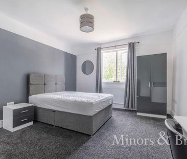 1 bedroom in a house share to rent - Photo 3