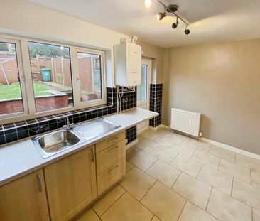 2 bedroom terraced house to rent - Photo 4
