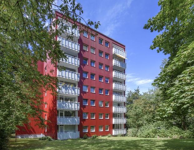 2,5-Raumwohnung mit Balkon in grüner Umgebung - Foto 1