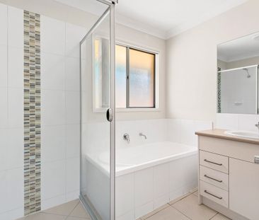 Modern Family Home! - Photo 4