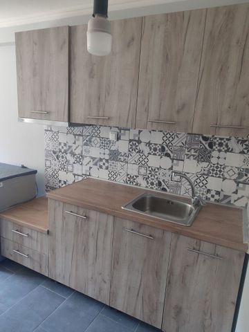 Studio/Γκαρσονιέρα για ενοικίαση Κέντρο (Πτολεμαϊδα) - Φωτογραφία 2