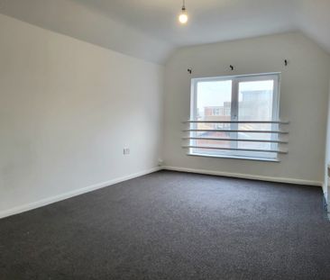 2 bedroom apartment to let - Photo 5