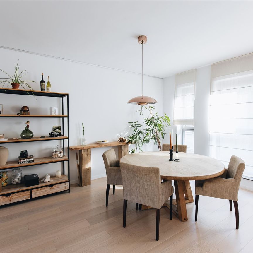 1-slaapkamerappartement met terras in het bruisende 2018 op wandelafstand van het Centraal Station! - Photo 1