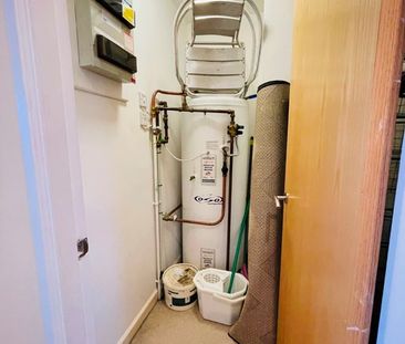 2 Bed Flat, Warwickgate House, M16 - Photo 5