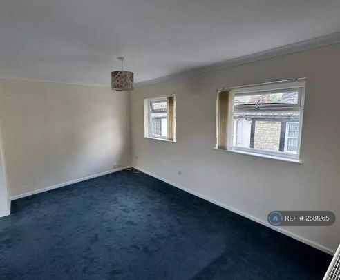 3 bedroom flat to rent - Photo 1