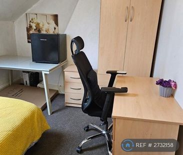 1 bedroom in a house share to rent - Photo 1