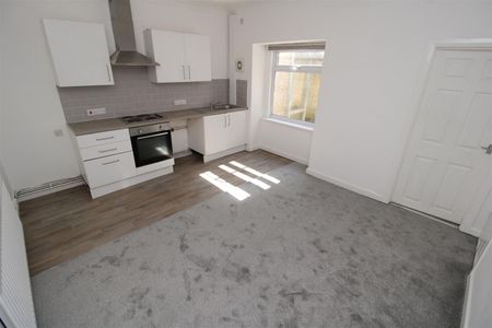 Apartment For Rent Neath Road, Neath - Photo 3