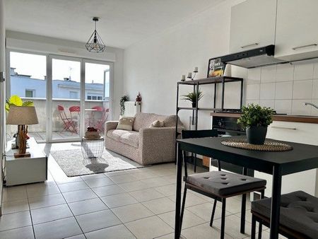 Location Appartement 2 pièces 38m² ST PRIEST 69800 - Photo 2
