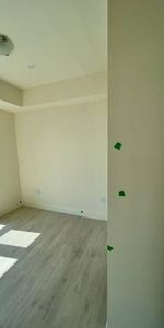 Spacious, Bright 2 Bedroom 2 Bath, 509 Dundas Street Oakville - Photo 3