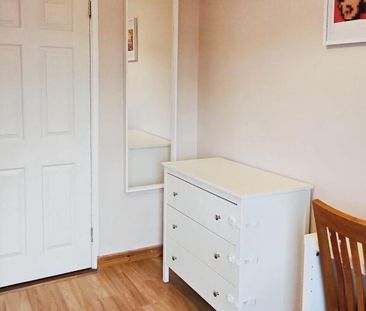 3 Windsor Avenue, Lisburn, BT28 1EE - Photo 5