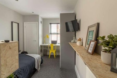 Monks Road - Beds With Ensuites!, LN2 - Photo 4