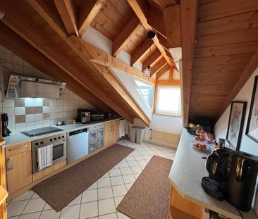 Geräumige DG Wohnung mit Aussicht in Lörrach Stadtzentrum - Photo 6