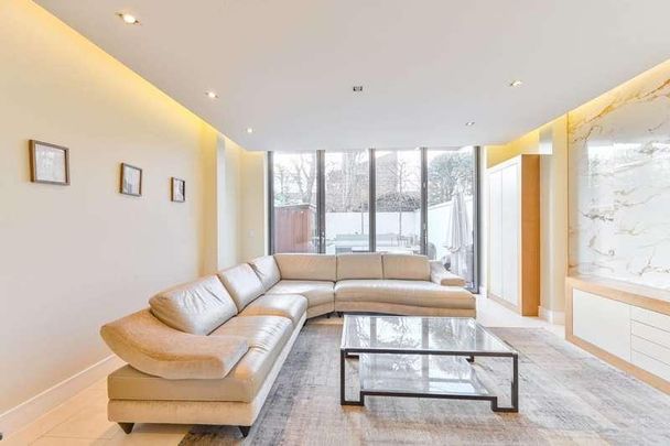 Page Mews, Battersea, SW11 - Photo 1