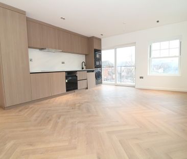 Lyons Court, Dorking, RH4 - Photo 4