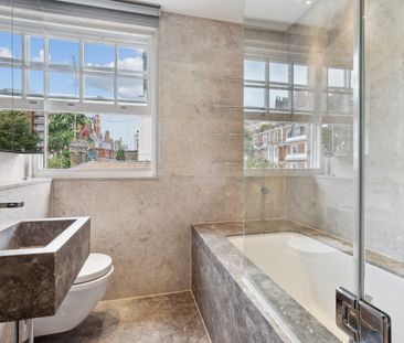 Elegant Townhouse on one of Knightsbridge's Most Coveted Streets - Photo 4