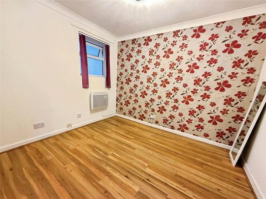 1 bedroom property to rent - Photo 1