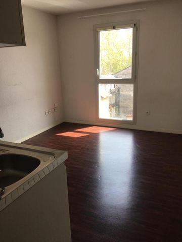 Location Appartement 1 pièce 18m² VILLEURBANNE 69100 - Photo 2