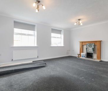 Sissinghurst Drive, Thrapston - Photo 1